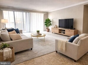 Building Photo - 5606 Bloomfield Dr