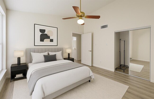 Building Photo - 2121 El Paseo St