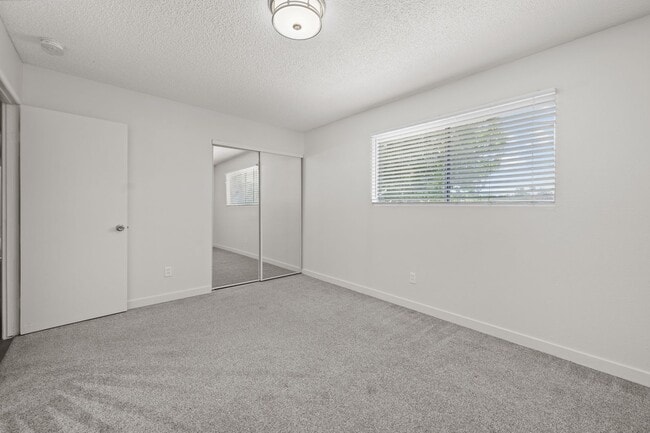 Building Photo - 5318-5320 Brockbank Pl