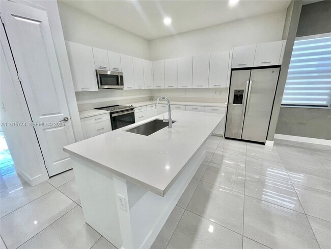 Building Photo - 17324 SW 41st St