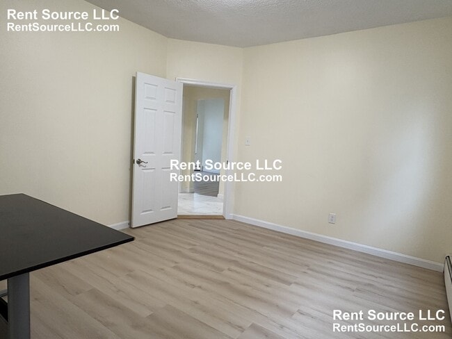 Building Photo - 17 A Benton Rd