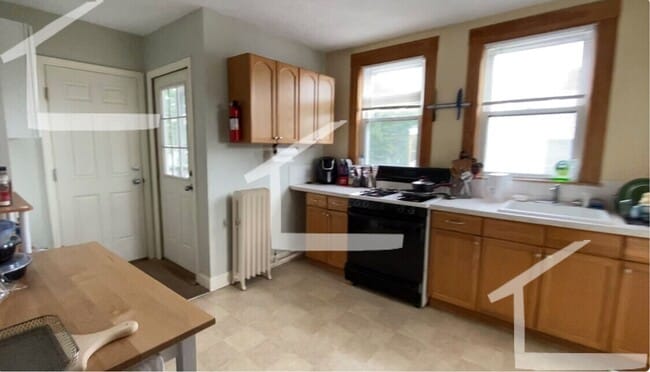 Building Photo - 3 Bedroom * Lower Allston @ HBS