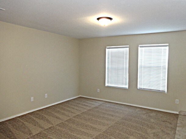 Building Photo - 4916 Water Ridge Ln