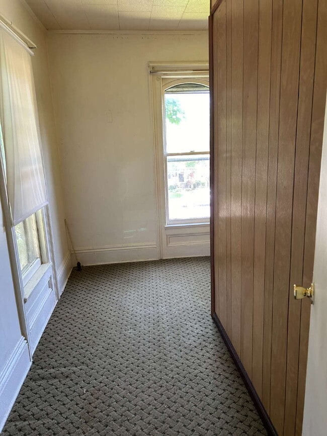 Building Photo - 1 Bedroom Apartment in Caledonia - Available August 8th, 2026