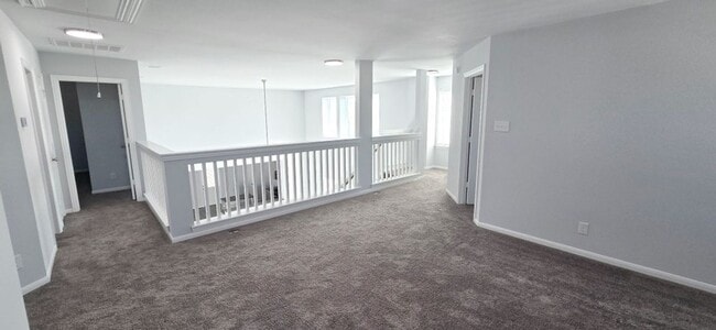 Building Photo - 10050 Pine Valley Ct