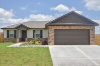 Building Photo - Nice 3 Bedroom 2 Bath Home!!