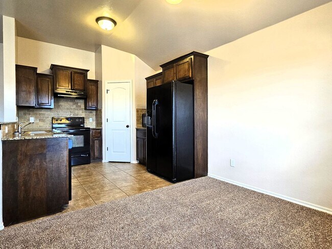 Building Photo - EVERYTHING YOU WANT IN A HOME! $500 OFF FI...