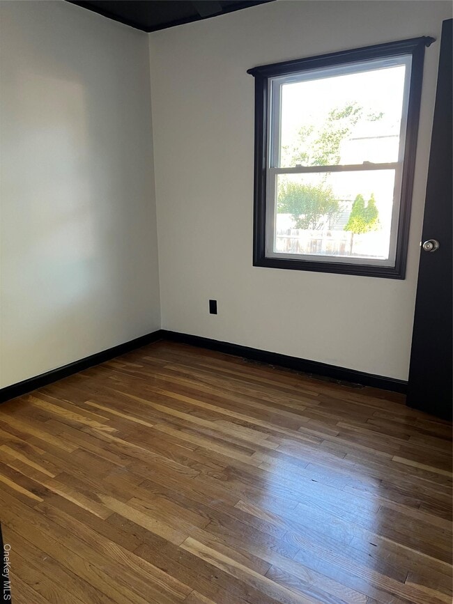 Building Photo - 1553 Potter Blvd