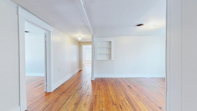 Building Photo - Spacious Apartments in Prime East Rock by East Rock Park!