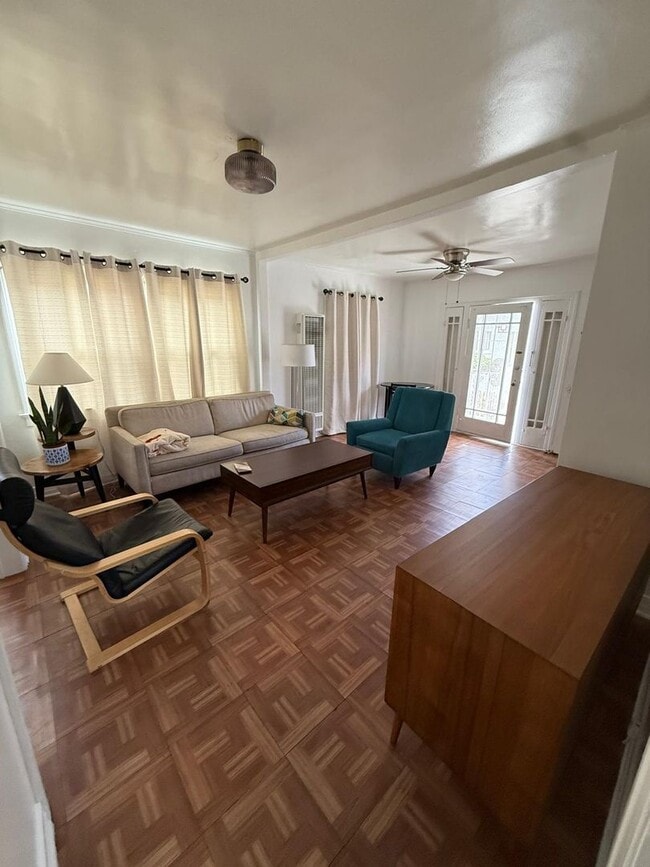 Building Photo - 4625 Kingswell Ave