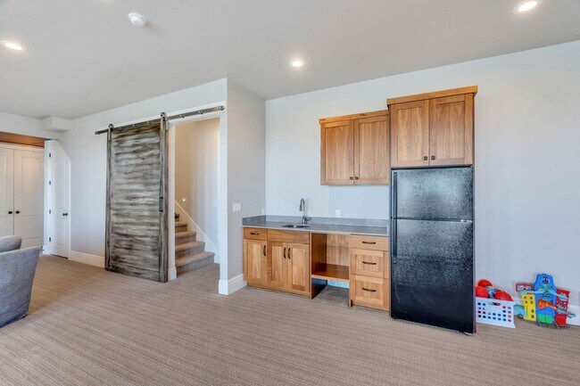 Building Photo - 2872 N Sorrel Dr