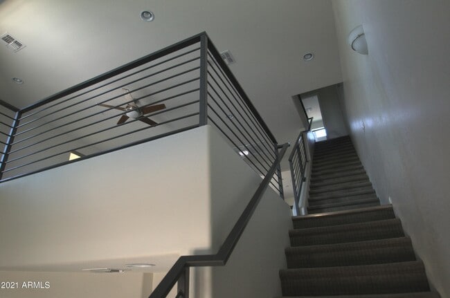 Building Photo - 2090 S Dorsey Ln