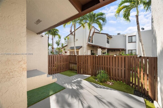 Primary Photo - 10296 NW 9th St Cir