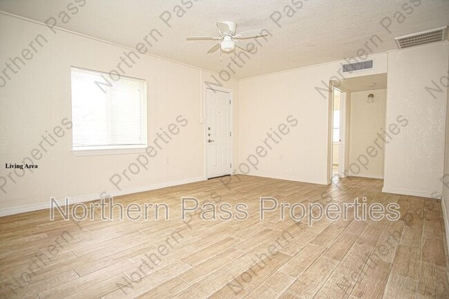 Building Photo - 601 Lafayette Dr