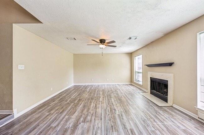Building Photo - 10410 Springland Ct