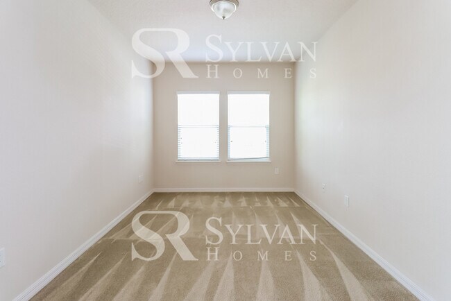 Building Photo - 1056 Avila Ln