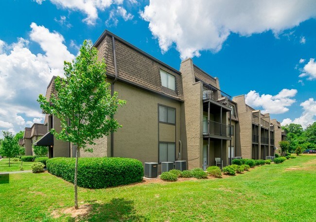Primary Photo - Barrington Park Apartments