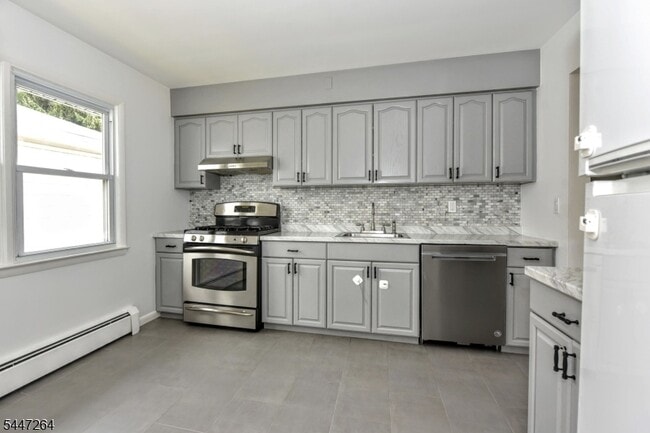 Building Photo - 398 Mayer Ct