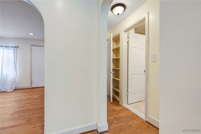 Building Photo - 321 Eggert Rd