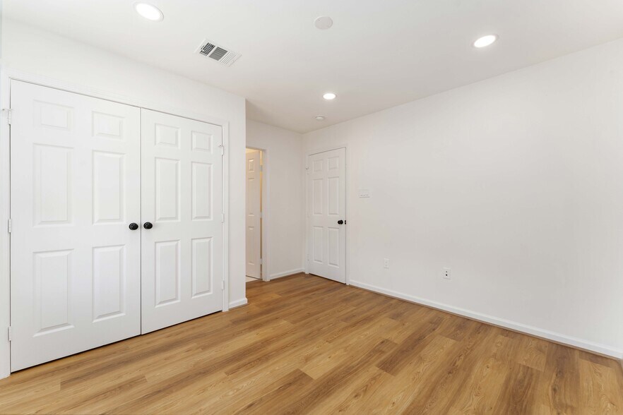 Building Photo - 9915 Porto Rico Rd