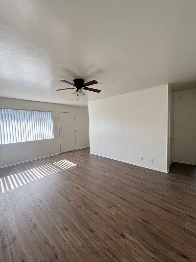 Building Photo - C130