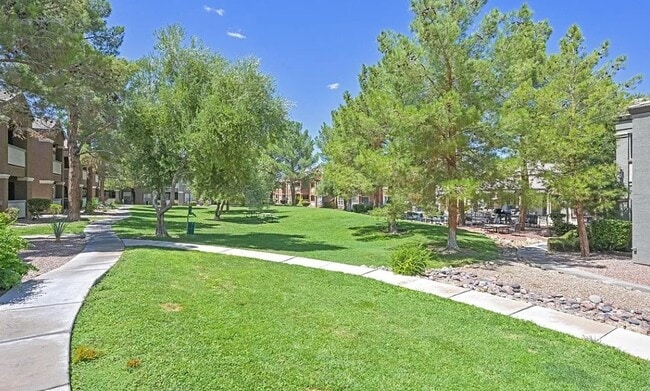 Building Photo - 555 E Silverado Ranch Blvd