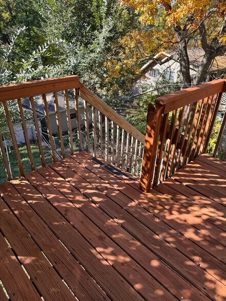 Building Photo - 730 Como Ave