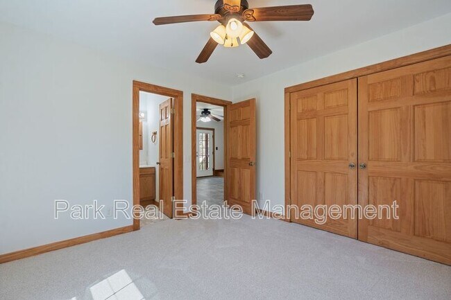 Building Photo - 35 Hedgecock Farm