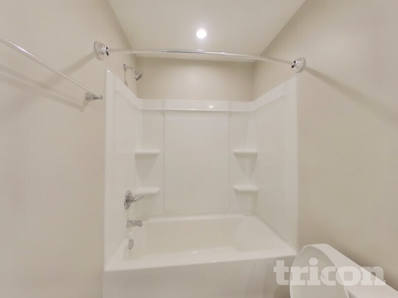 Building Photo - 1034 Cone Blvd