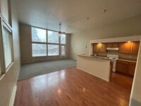 Building Photo - Unique 36th Ave Duplex - 2 Bed, 2 Bath on South Hill!
