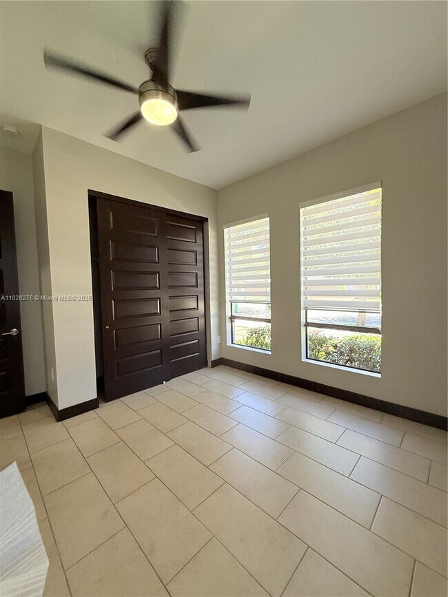 Building Photo - 13651 SW 158th Pl