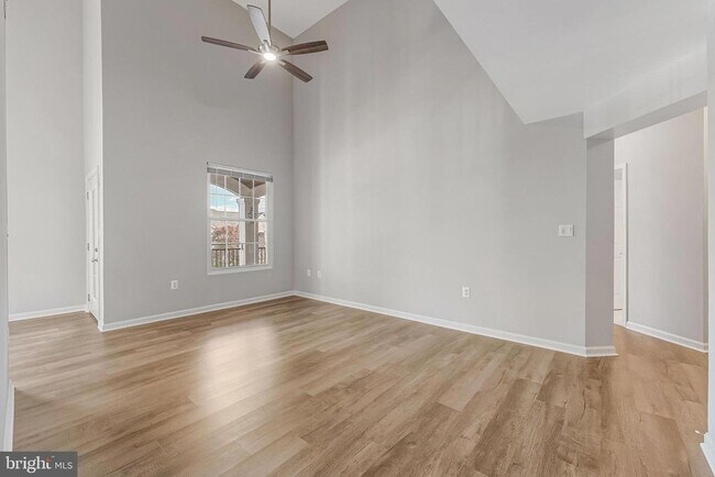 Building Photo - 20451 Chesapeake Square