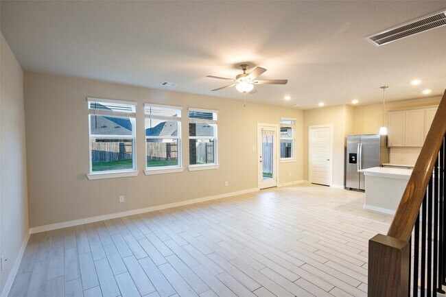Building Photo - 17549 Rosette Grass Dr