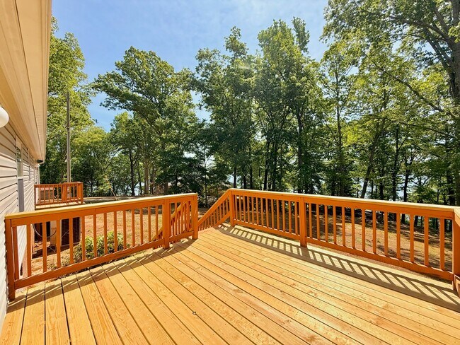 Building Photo - The Home You’ve Been Searching For!