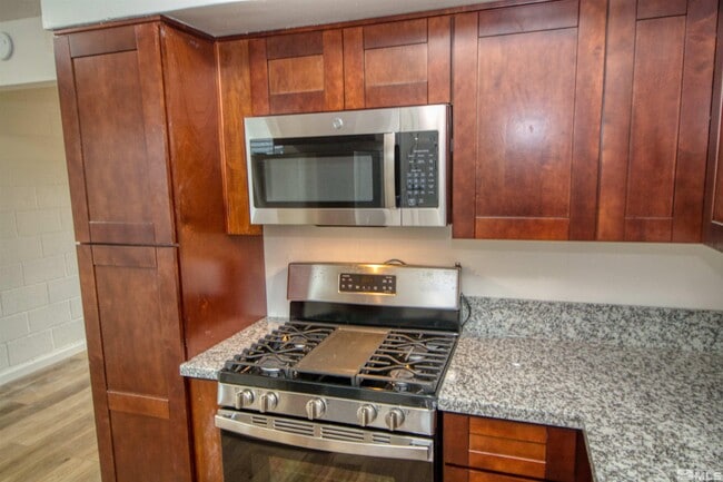 Primary Photo - 521 C St