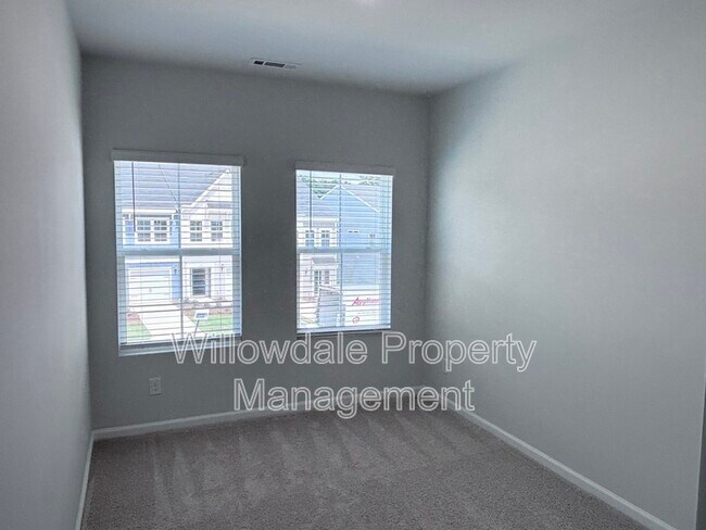 Building Photo - 183 Central Townes Wy