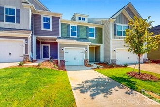 Building Photo - 2804 Trinity St