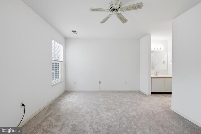 Building Photo - 2844 Yarling Ct