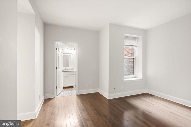 Building Photo - 1733 20th St NW