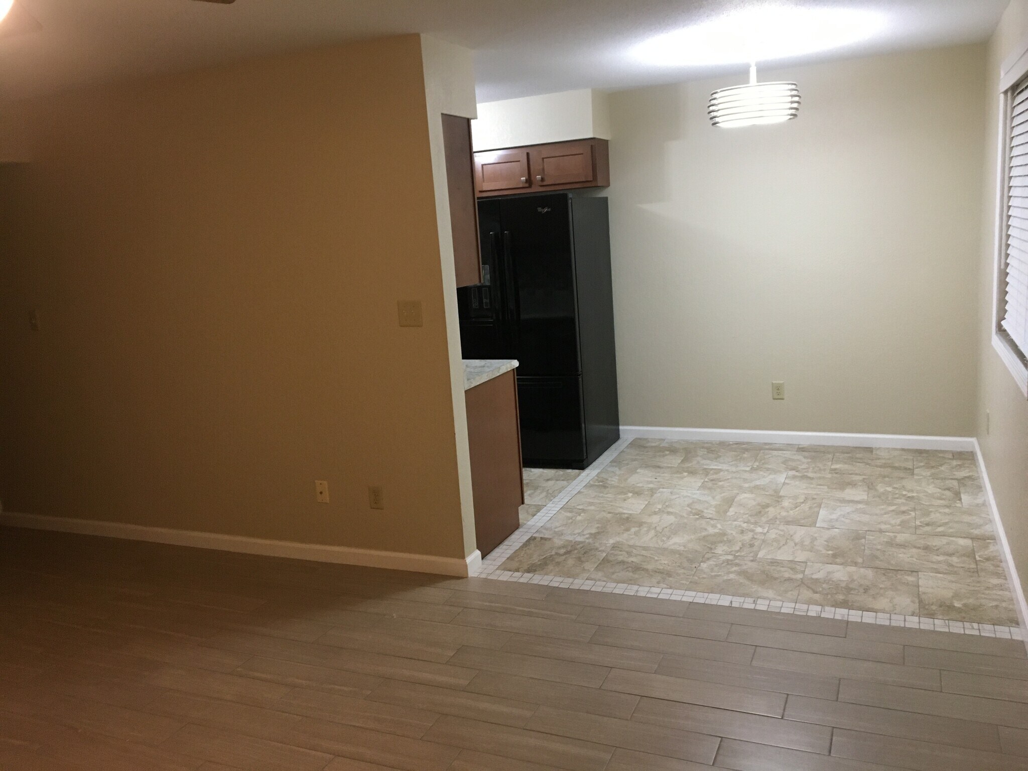 Building Photo - 2560 Lisa Dr