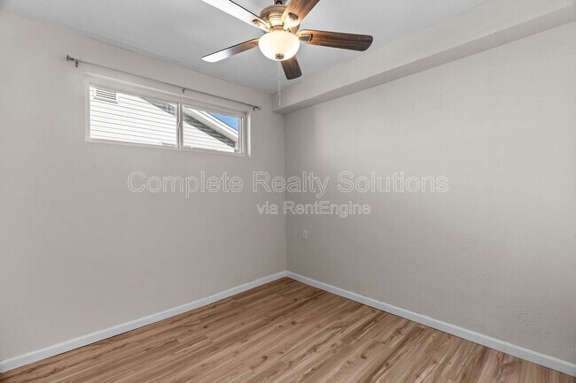 Building Photo - 9915 Castle Dr