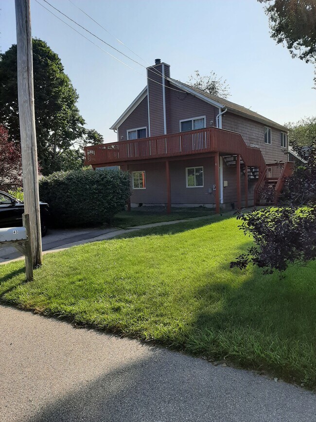 Building Photo - 43 Maywood Rd