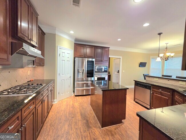 Building Photo - 1355 Magnolia Park Cir