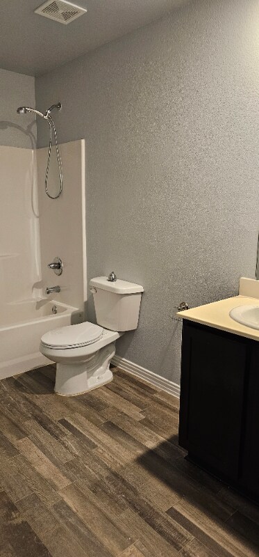 Building Photo - 411 E Day St