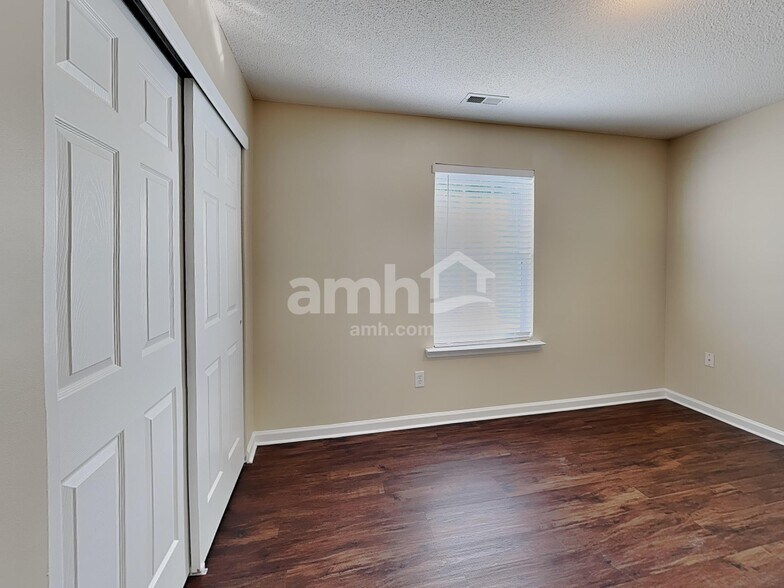 Building Photo - 808 Vonkramer Ct