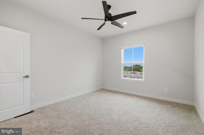 Building Photo - 14421 Albemarle Point Pl