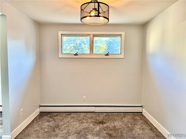 Building Photo - 28 Ayrault Dr