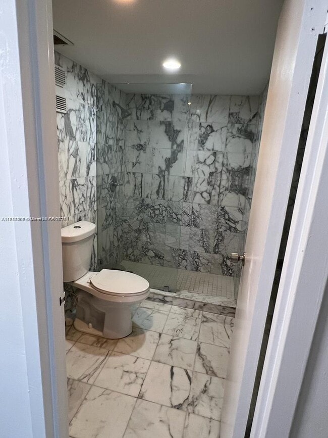 Building Photo - 2333 Brickell Ave