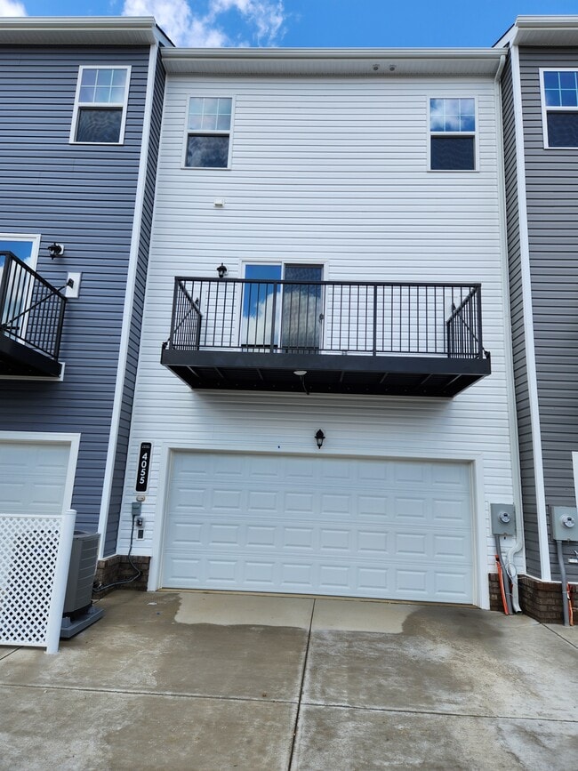 Building Photo - 4055 Grand Reserve Ln