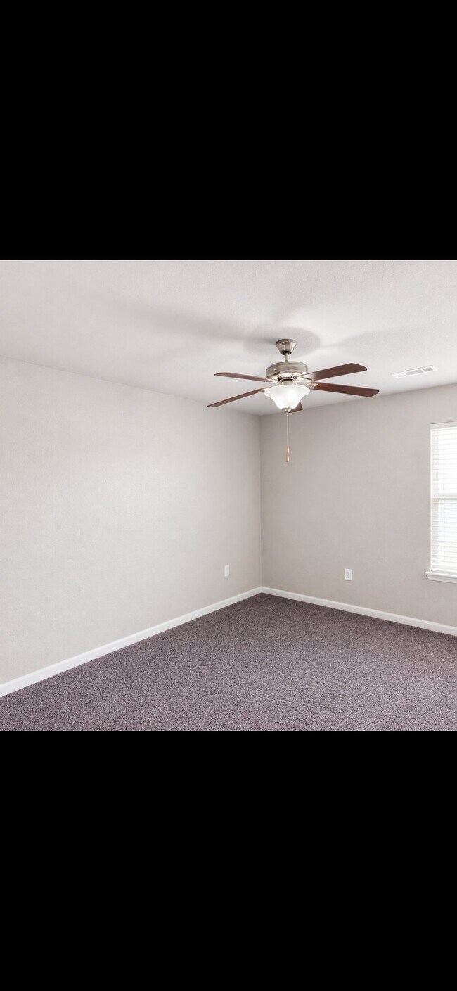 Building Photo - 1230 Littlewood Cove